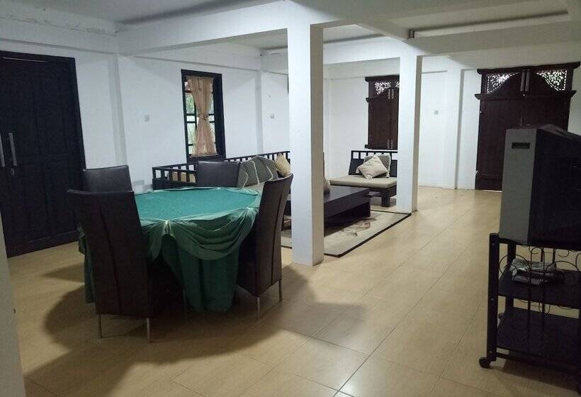 T Rooms Homestay Bandara