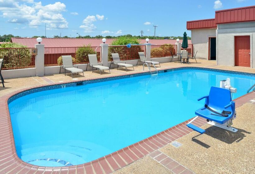 ホテル Americas Best Value Inn Batesville
