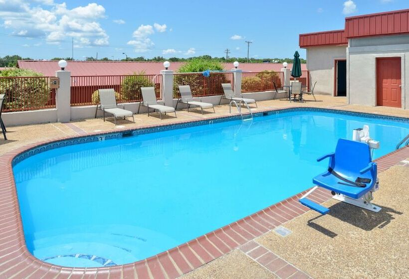 ホテル Americas Best Value Inn Batesville