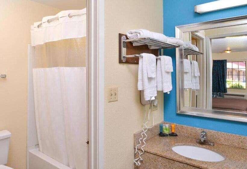 ホテル Americas Best Value Inn Batesville