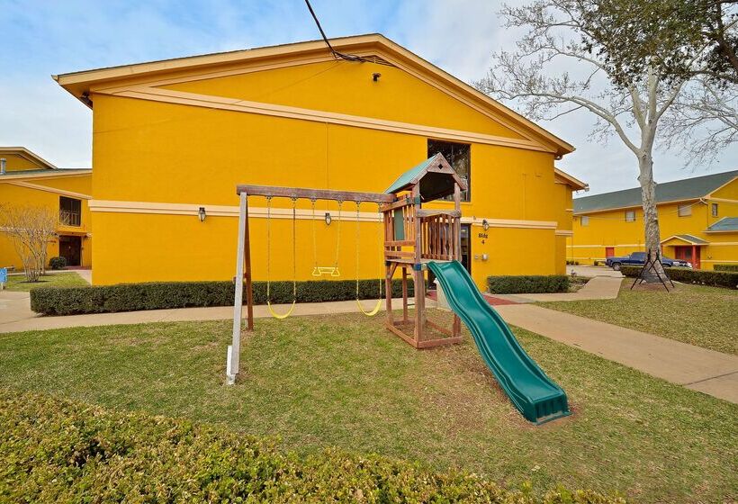 فندق Americas Best Value Inn Brenham