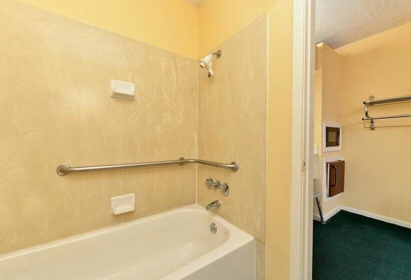 فندق Americas Best Value Inn Meridian