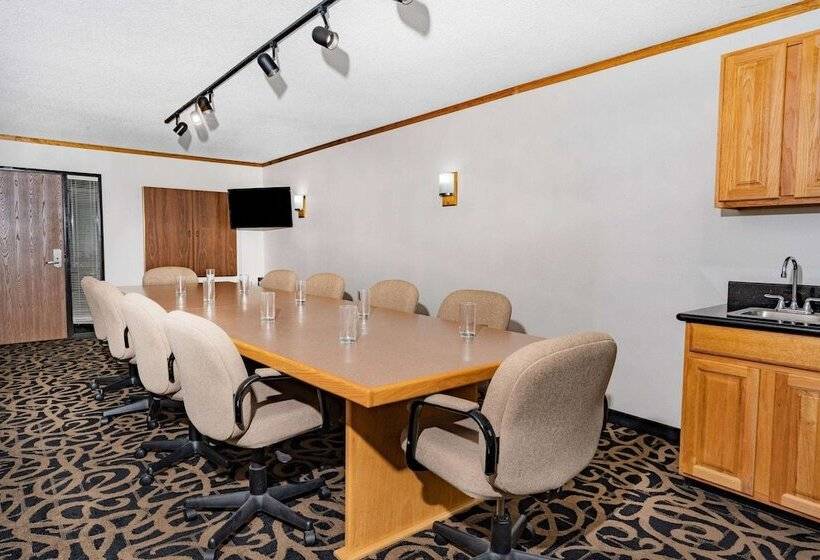 فندق Baymont By Wyndham Bozeman