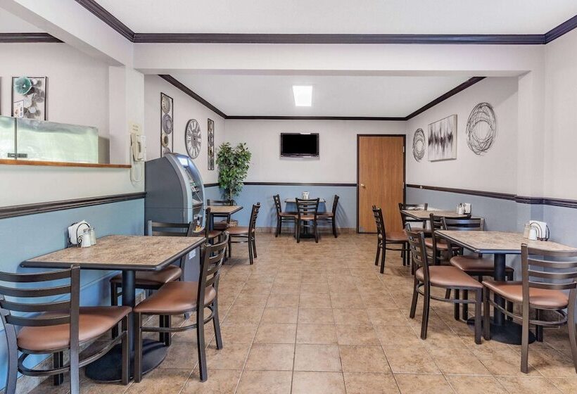 هتل Baymont By Wyndham Bozeman