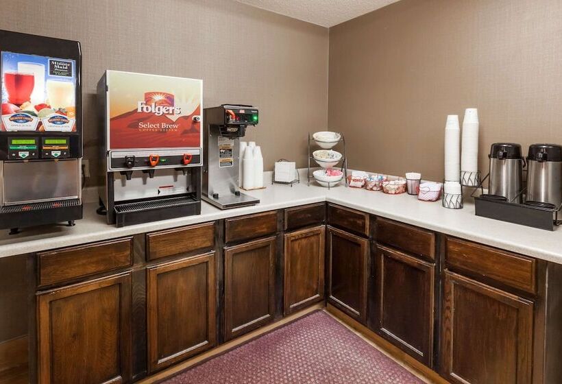 ホテル Baymont By Wyndham Gaylord