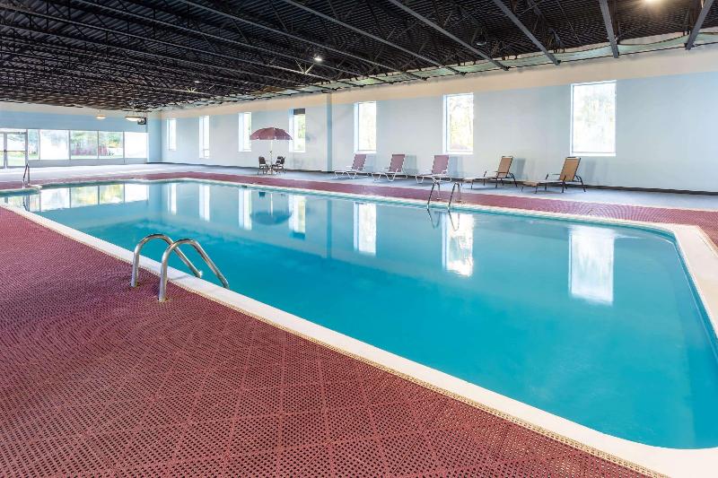 בית מלון כפרי Baymont By Wyndham Queensbury/lake George