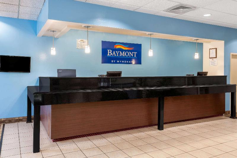 בית מלון כפרי Baymont By Wyndham Queensbury/lake George