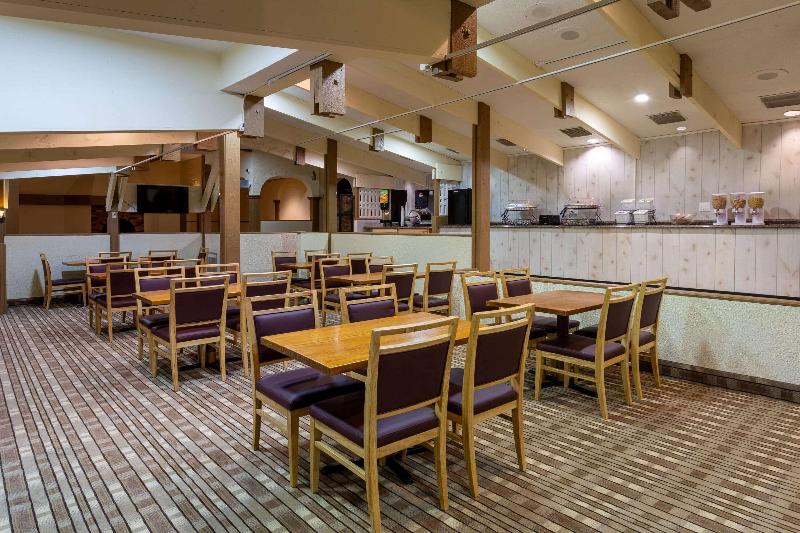 בית מלון כפרי Baymont By Wyndham Queensbury/lake George