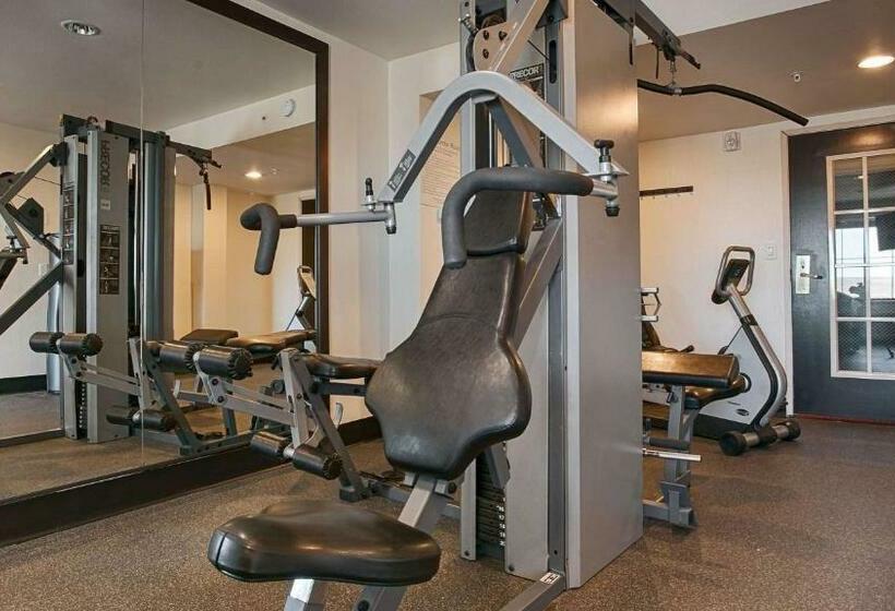 בית מלון כפרי Spark By Hilton Denver International Airport