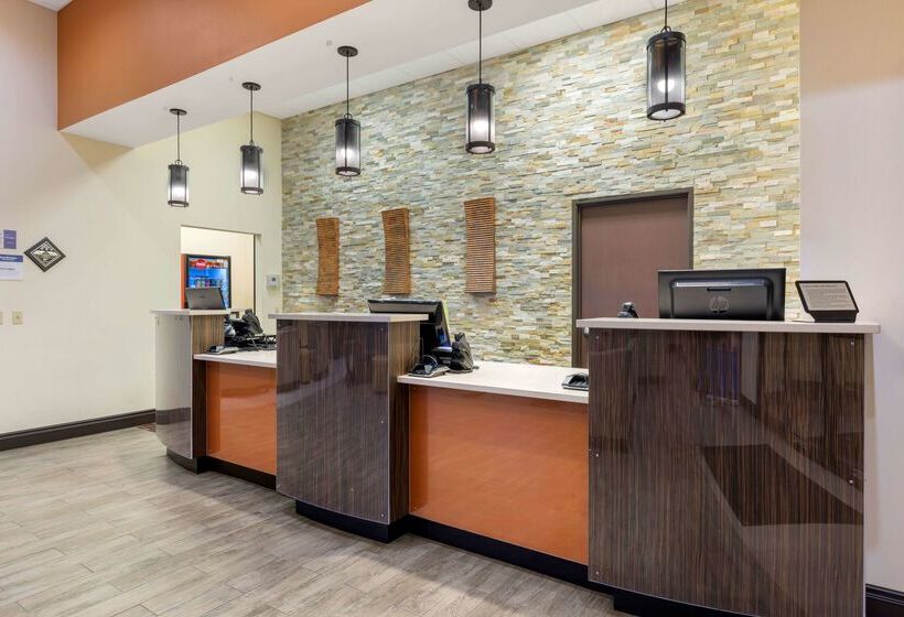 호텔 Best Western Plus North Platte Inn & Suites