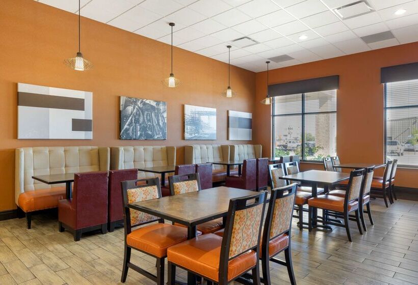 Отель Best Western Plus North Platte Inn & Suites