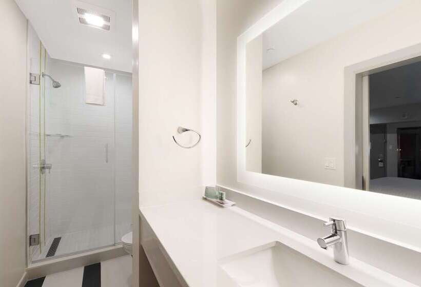 فندق Best Western Red Coach Inn