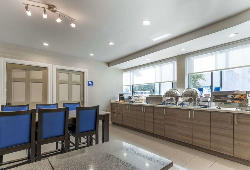 فندق Best Western Red Coach Inn