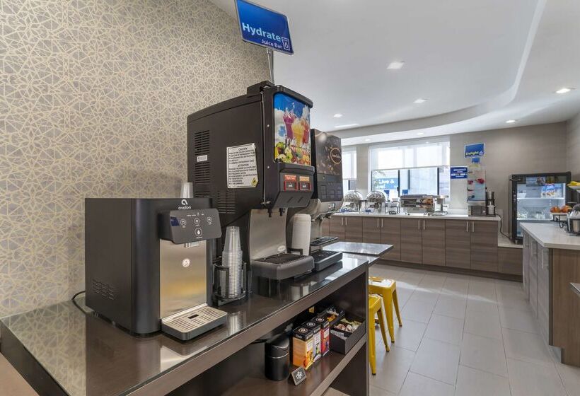 فندق Best Western Red Coach Inn