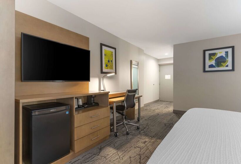 فندق Best Western Red Coach Inn