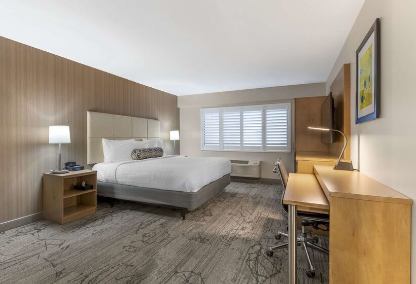 فندق Best Western Red Coach Inn