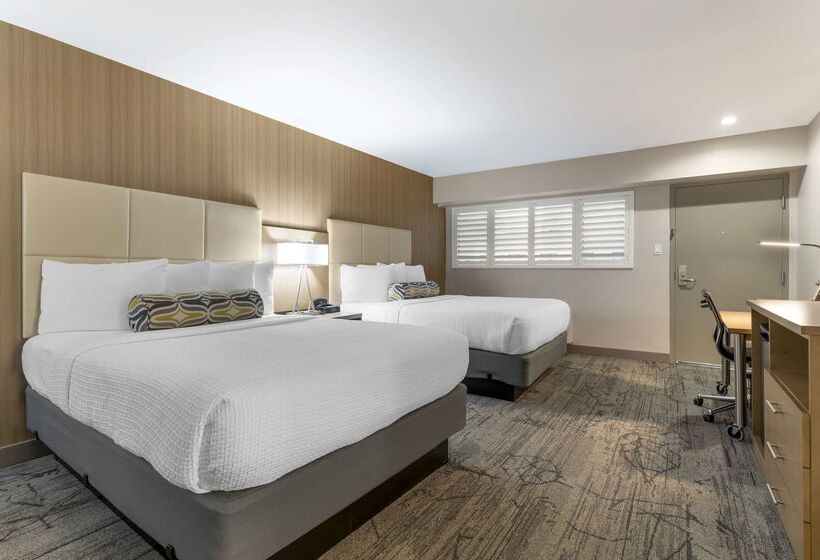 فندق Best Western Red Coach Inn