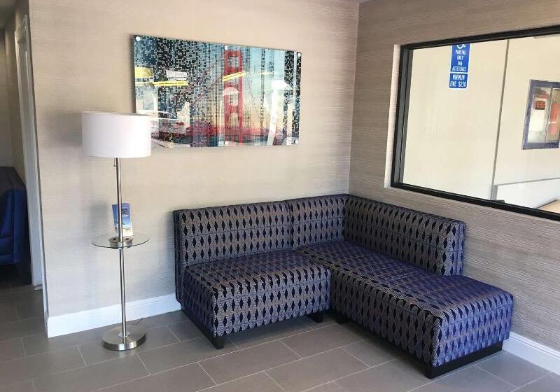 فندق Best Western Red Coach Inn