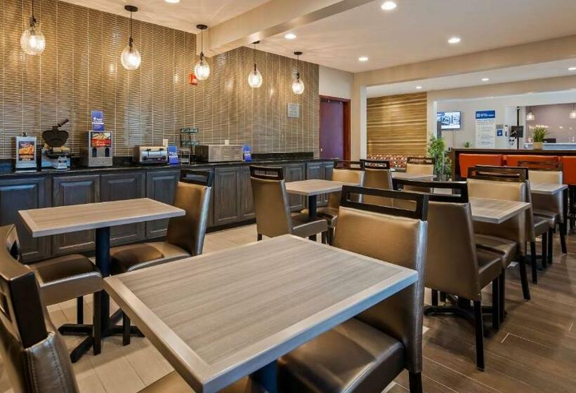 فندق Best Western University Inn