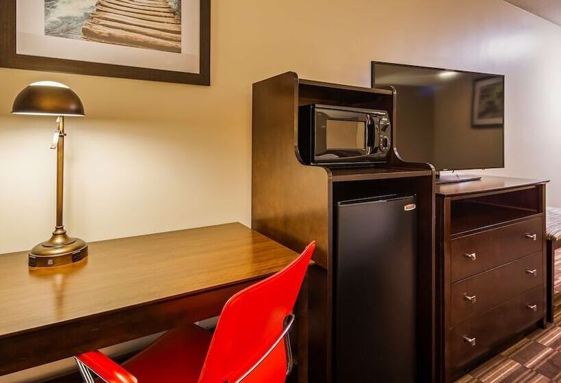 فندق Best Western University Inn