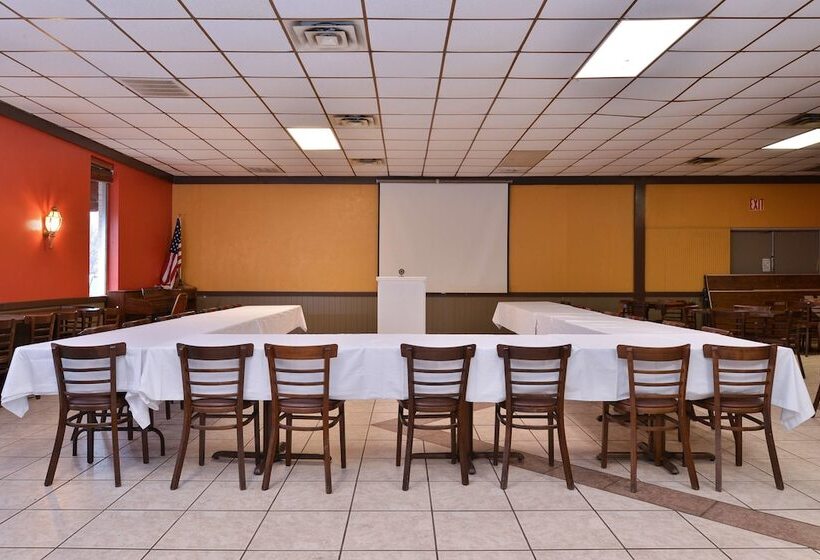 فندق Castle Inn & Suites Anadarko