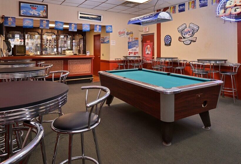 فندق Castle Inn & Suites Anadarko