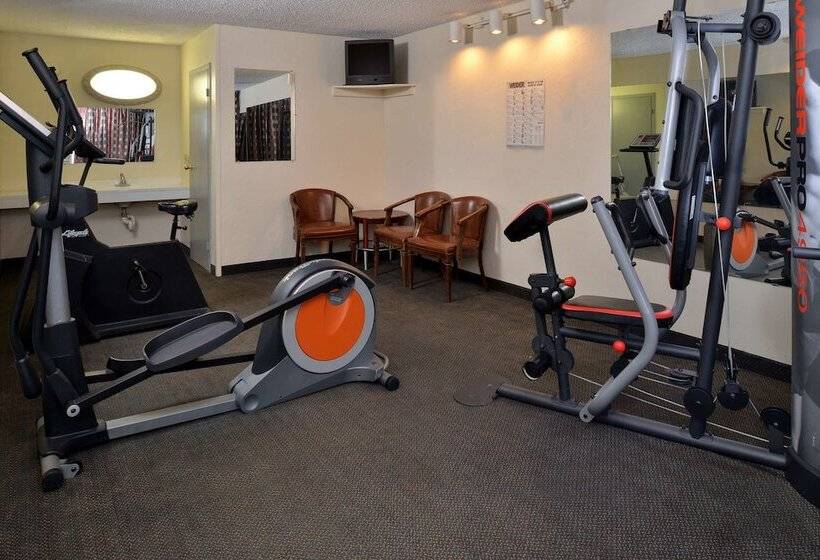 فندق Castle Inn & Suites Anadarko