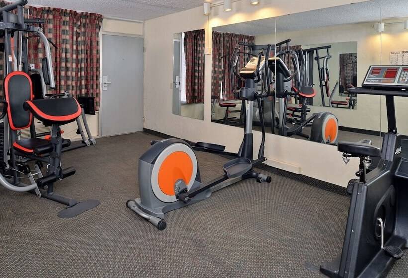 فندق Castle Inn & Suites Anadarko