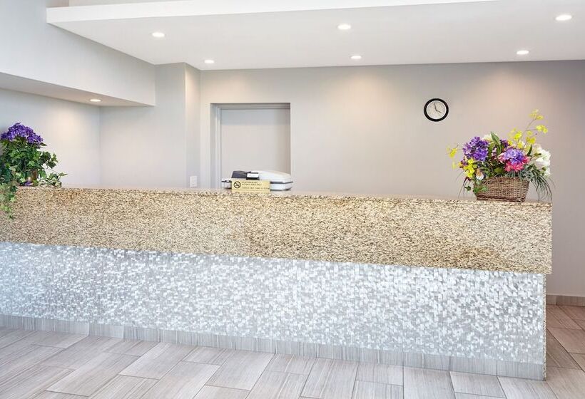 هتل Chicago Lake Shore