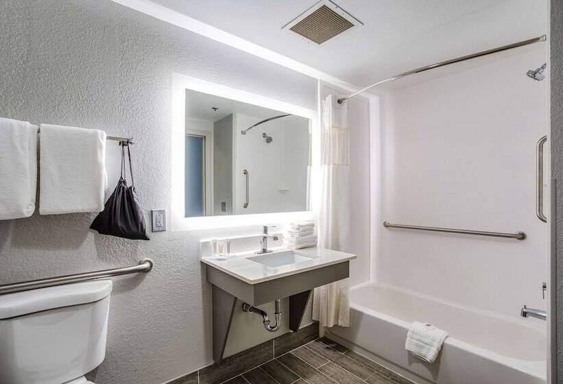 فندق Clarion Pointe Franklin   Nashville Area