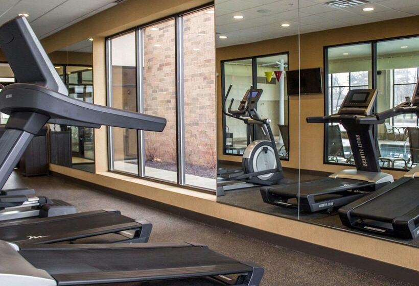 فندق Comfort Inn & Suites