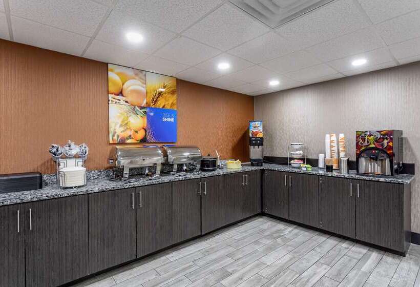 هتل Comfort Inn & Suites Nashville Downtown   Stadium