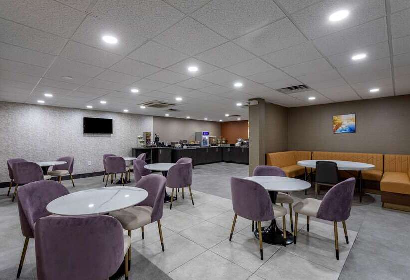 هتل Comfort Inn & Suites Nashville Downtown   Stadium