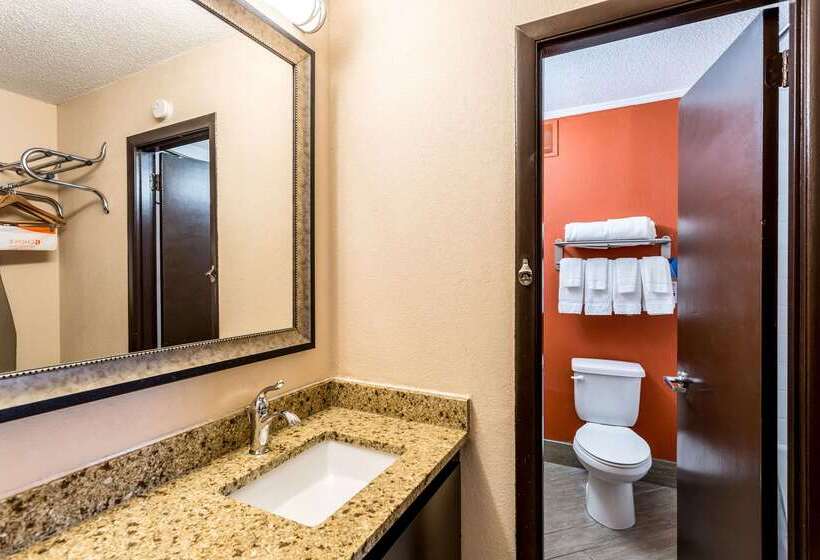 هتل Comfort Inn & Suites Nashville Downtown   Stadium