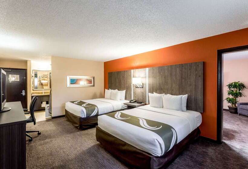 هتل Comfort Inn & Suites Nashville Downtown   Stadium