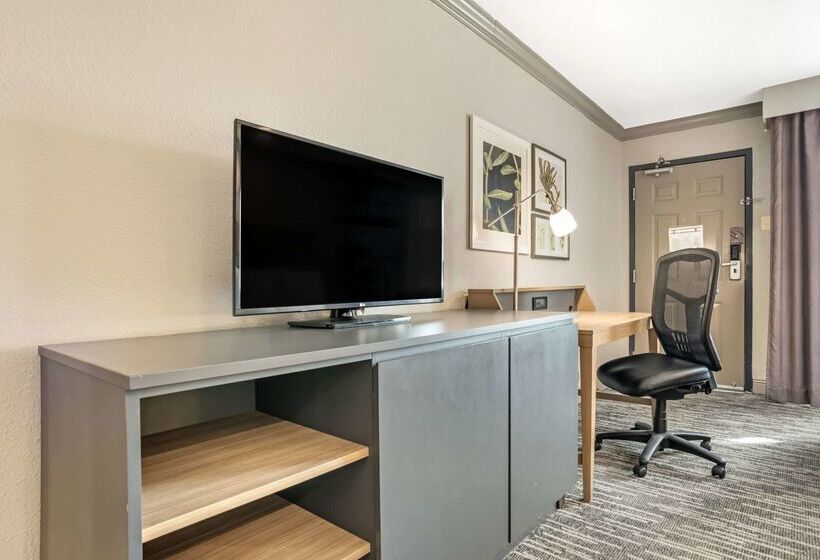 هتل Country Inn & Suites By Radisson, Metairie New Orleans , La