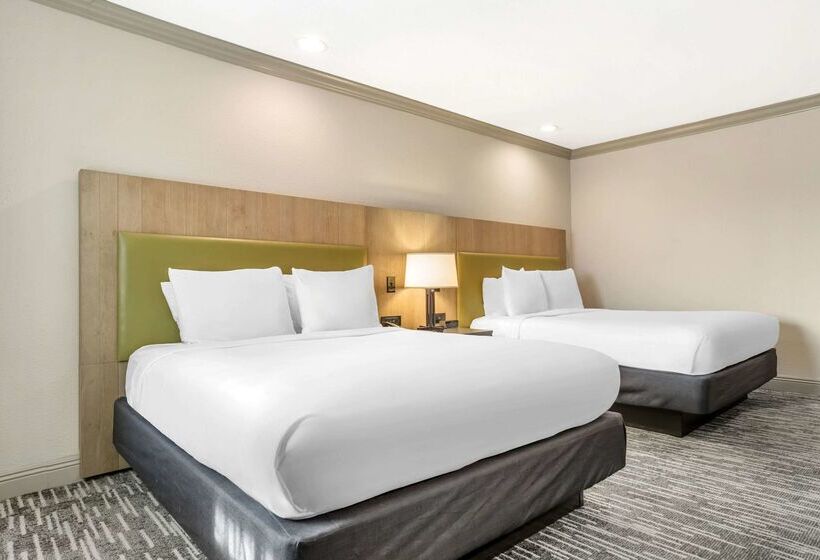 هتل Country Inn & Suites By Radisson, Metairie New Orleans , La