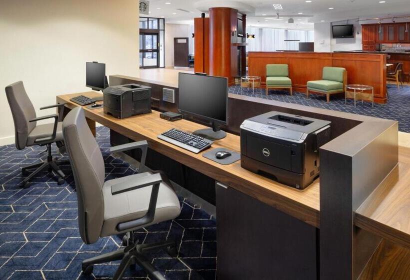 酒店 Courtyard Shelton