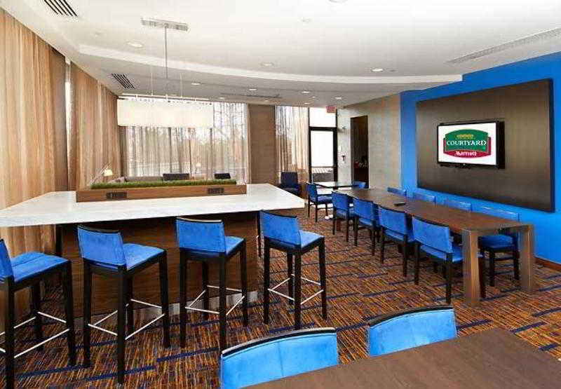 酒店 Courtyard Shelton