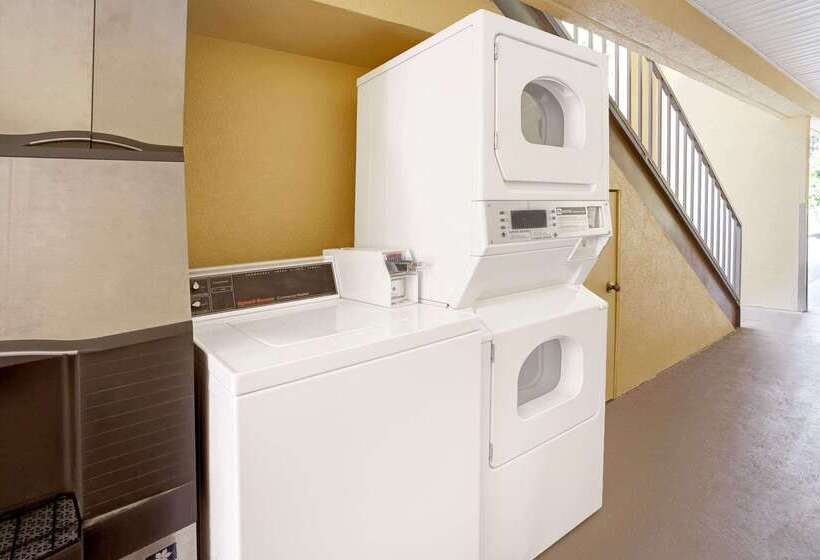 فندق Days Inn By Wyndham Acworth