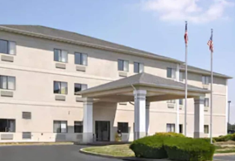 فندق Days Inn By Wyndham Collinsville St Louis