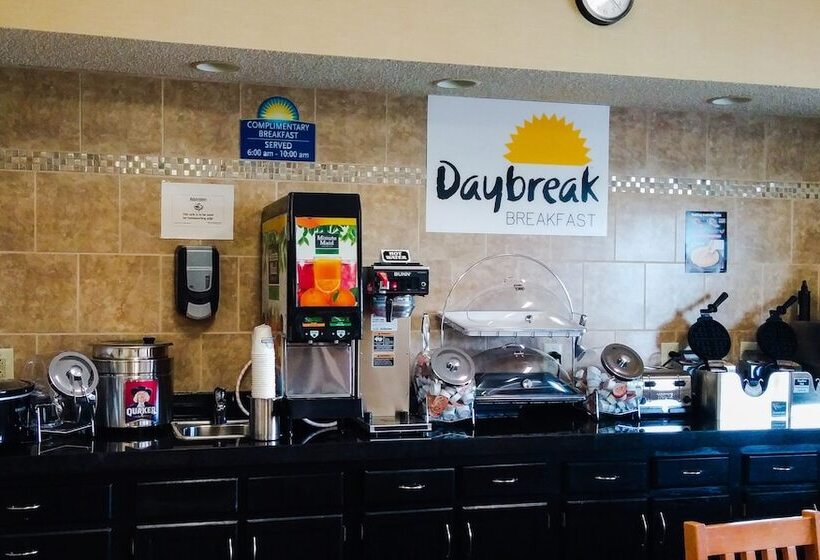 فندق Days Inn By Wyndham Collinsville St Louis