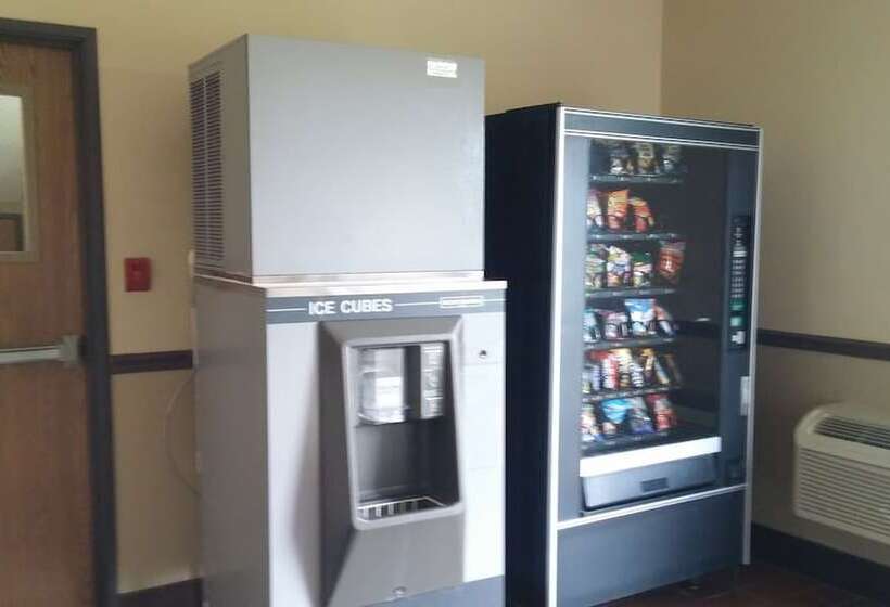 فندق Days Inn By Wyndham Collinsville St Louis