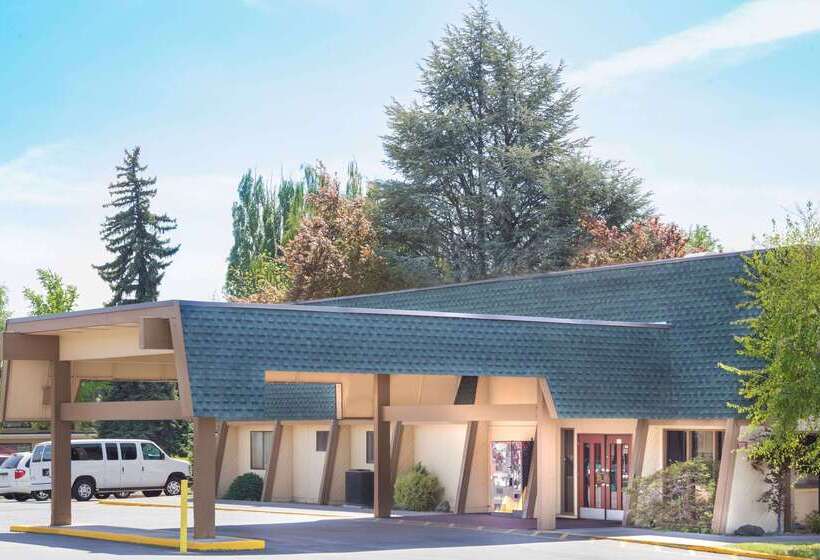 فندق Days Inn By Wyndham Klamath Falls