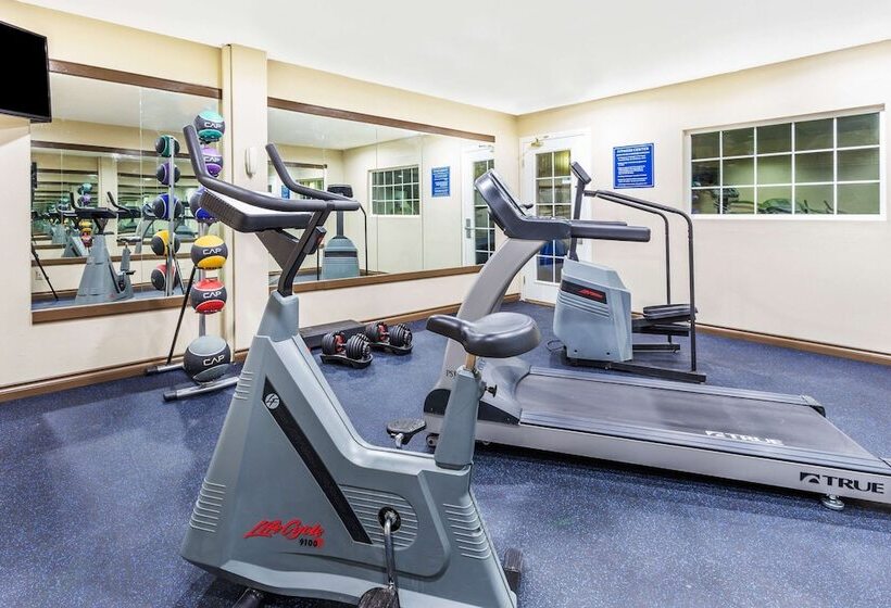 فندق Days Inn By Wyndham Klamath Falls