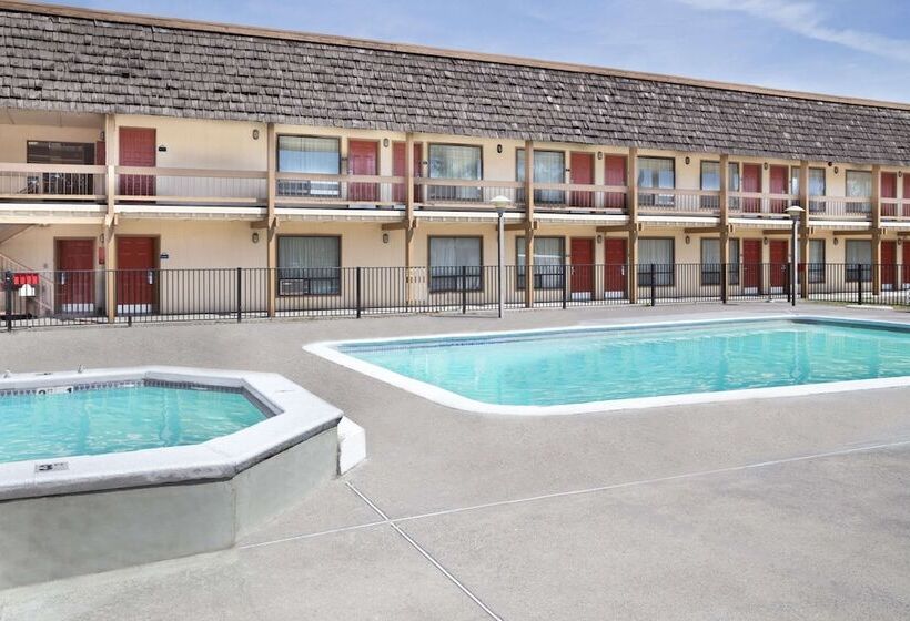 فندق Days Inn By Wyndham Klamath Falls