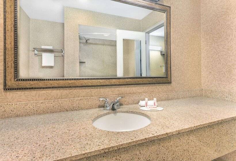 فندق Days Inn By Wyndham Klamath Falls