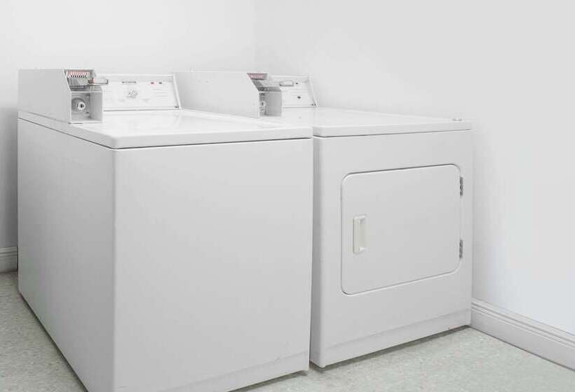 فندق Days Inn By Wyndham Lake Village