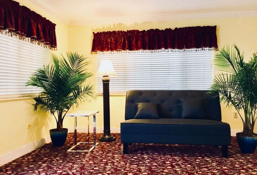 فندق Days Inn By Wyndham Lake Village