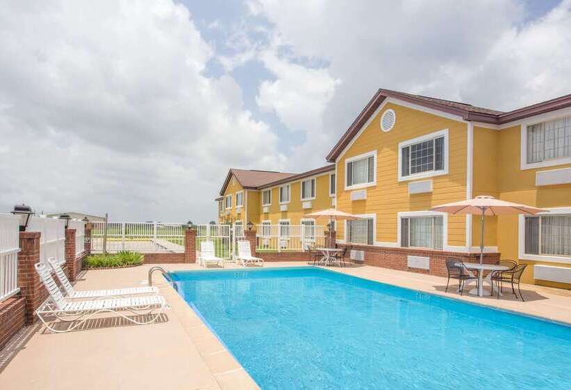 فندق Days Inn By Wyndham Lake Village